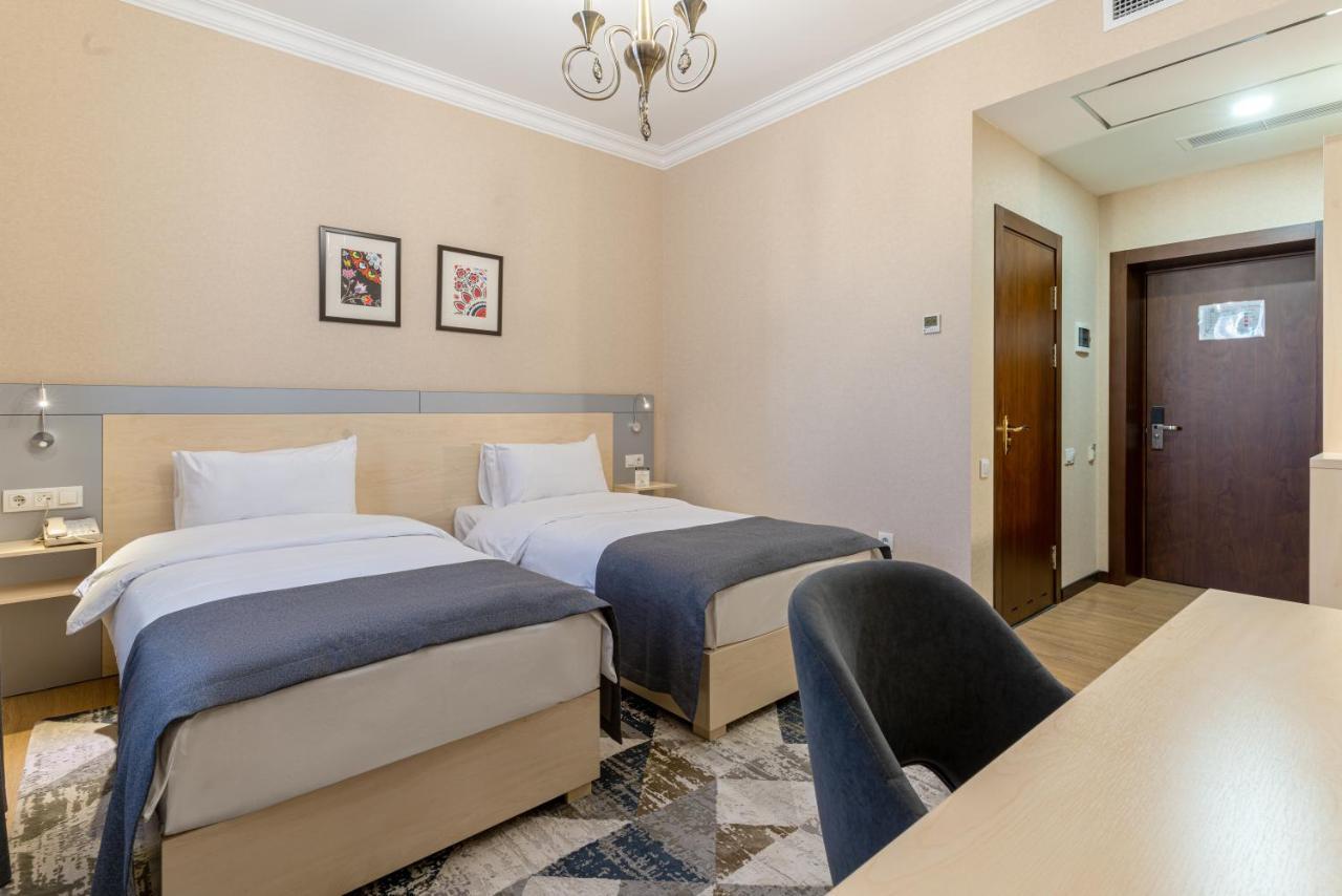 Navruz Hotel Tasjkent Exteriör bild
