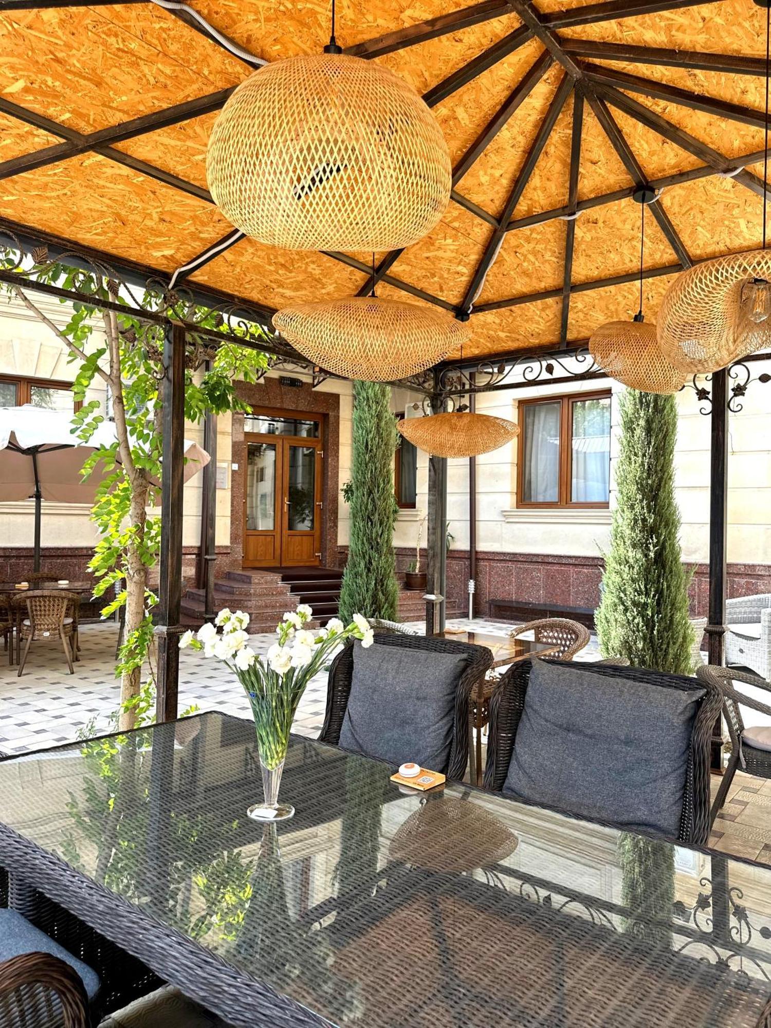 Navruz Hotel Tasjkent Exteriör bild